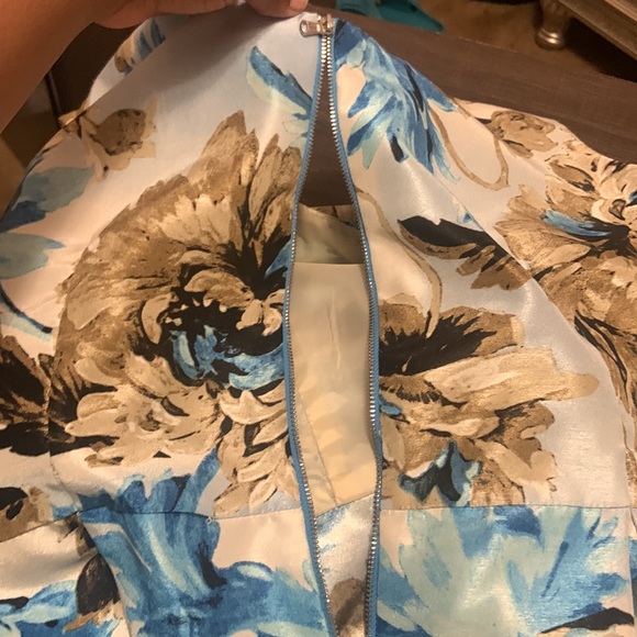 Brand is Danny & Nicole, size 18 for plus size, color: blue, white, gold, black - Picture 2 of 6